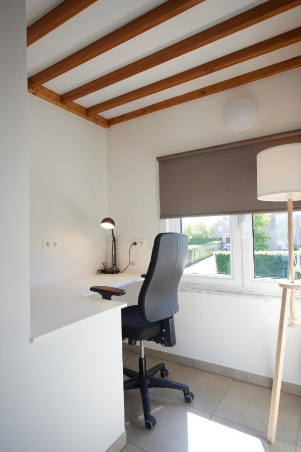 Apartment With A View And Parking Brecht Екстер'єр фото